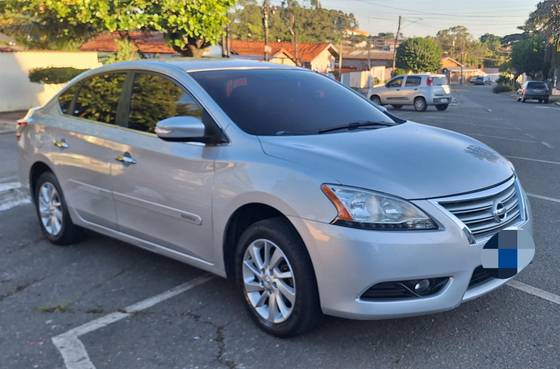 NISSAN SENTRA 2.0 SV 16V FLEX 4P AUTOMÁTICO NISSAN SENTRA 2.0 SV 16V FLEX 4P AUTOMÁTICO